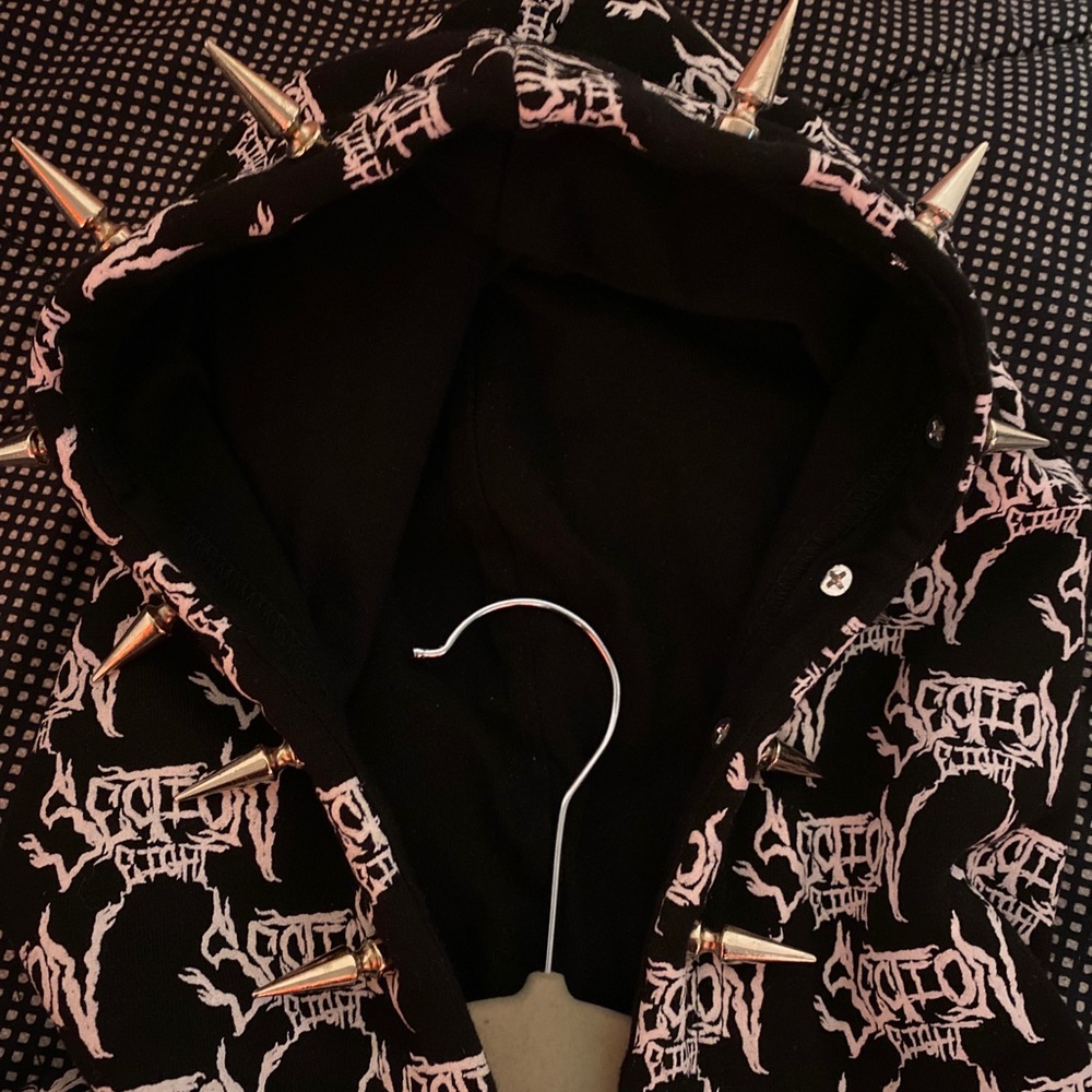 Section 8 spiked hpodie(RARE)
